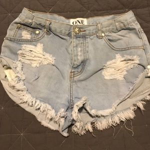One by One Teaspoon shorts. Size 26
